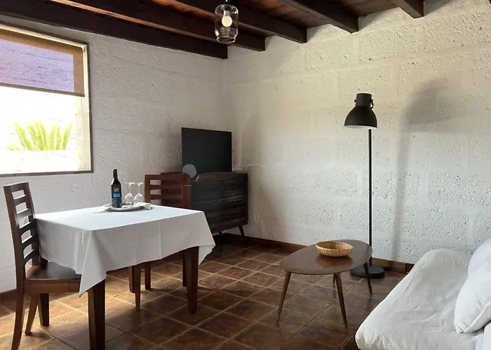 Сasa de vacaciones Sitio De La Casa With Private Pool Arico